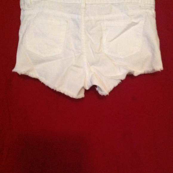 Shorts - Picture 2 of 3